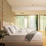 Adria Seafront Luxury A Private Pool וילה *