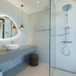 וילה Adria Seafront Luxury A Private Pool *