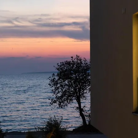 Adria Seafront Luxury A Private Pool * Zaton (Zadar)