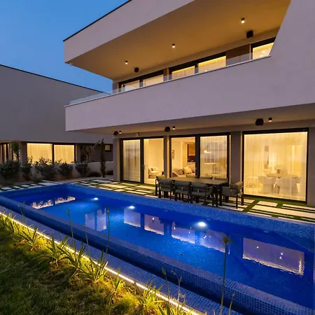 Villa Adria Seafront Luxury A Private Pool Zaton (Zadar)