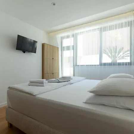 Adria Seafront Luxury A Private Pool * Zaton (Zadar)
