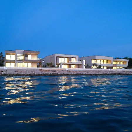 Villa Adria - Seafront A Zaton (Zadar)