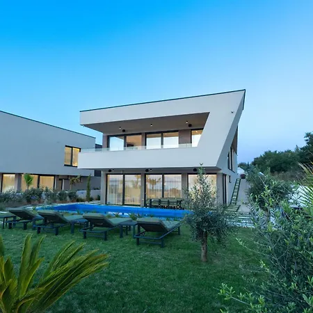 Adria Seafront Luxury A Private Pool * Zaton (Zadar)