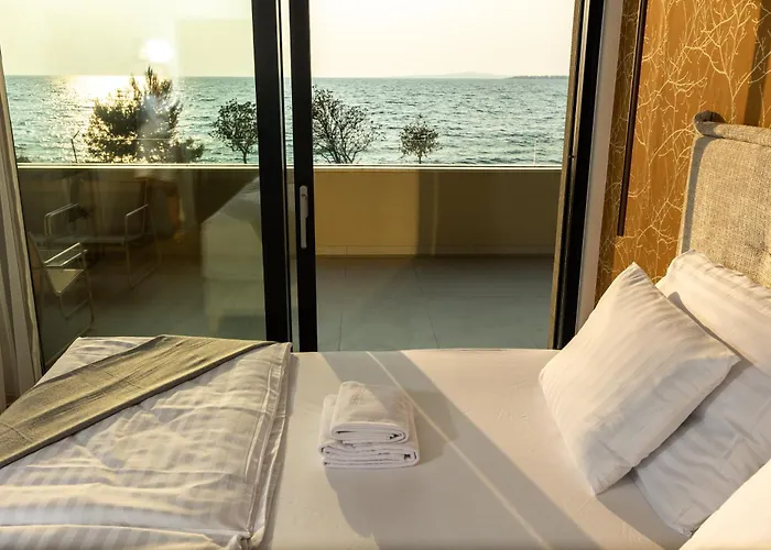 Adria Seafront Luxury A Private Pool Villa Zaton (Zadar)