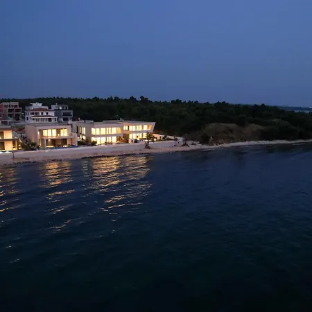 Adria Seafront Luxury A Private Pool *