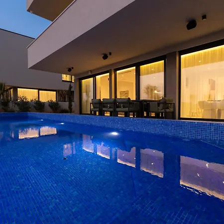 Adria Seafront Luxury A Private Pool * Zaton (Zadar)