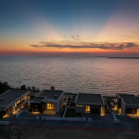 فيلة Adria Seafront Luxury A Private Pool زاتون