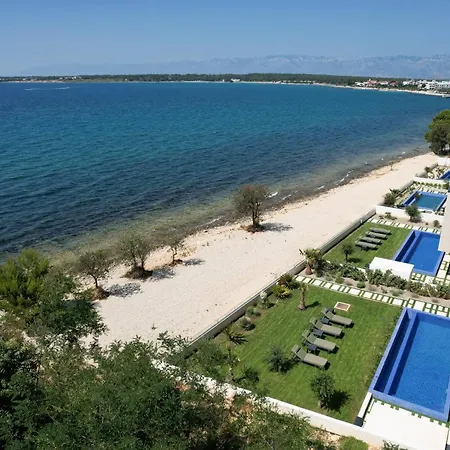 فيلة Adria Seafront Luxury A Private Pool
