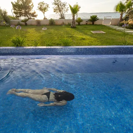 Adria Seafront Luxury A Private Pool Zaton (Zadar)