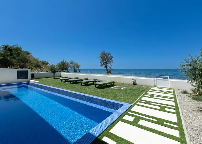 Villa Adria - Seafront A *